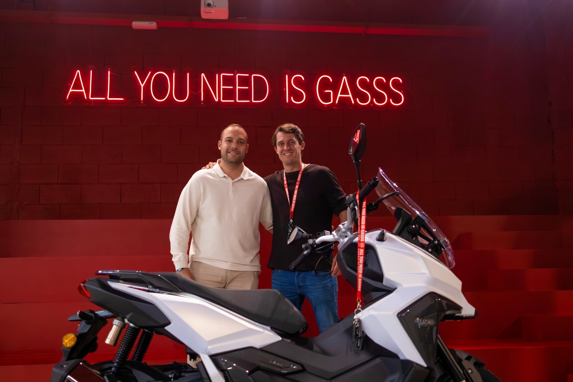 Mundimoto distributor of UM Motorcycles in Spain 2027