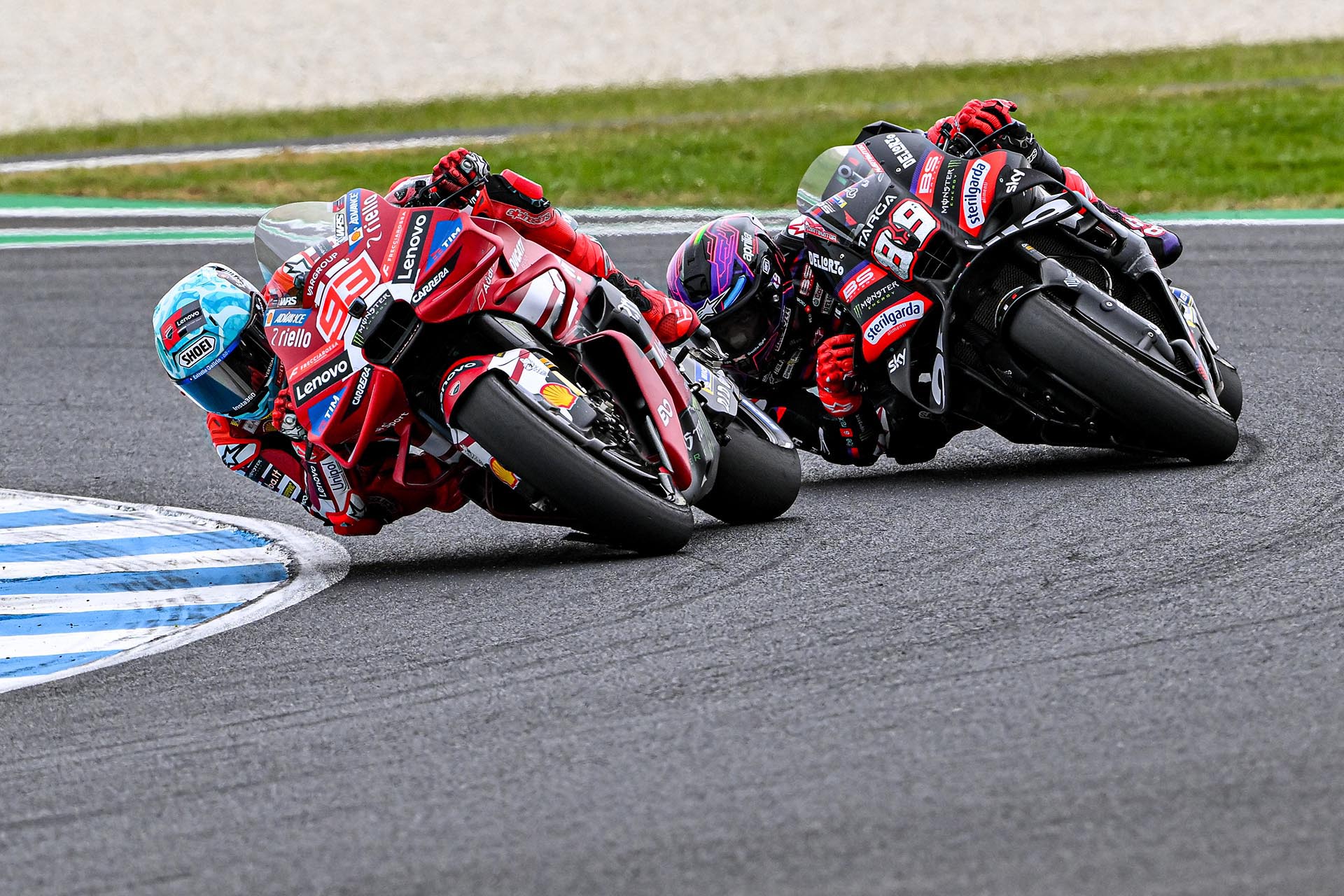 Martín tried everything in the Australian Sprint until he crashed