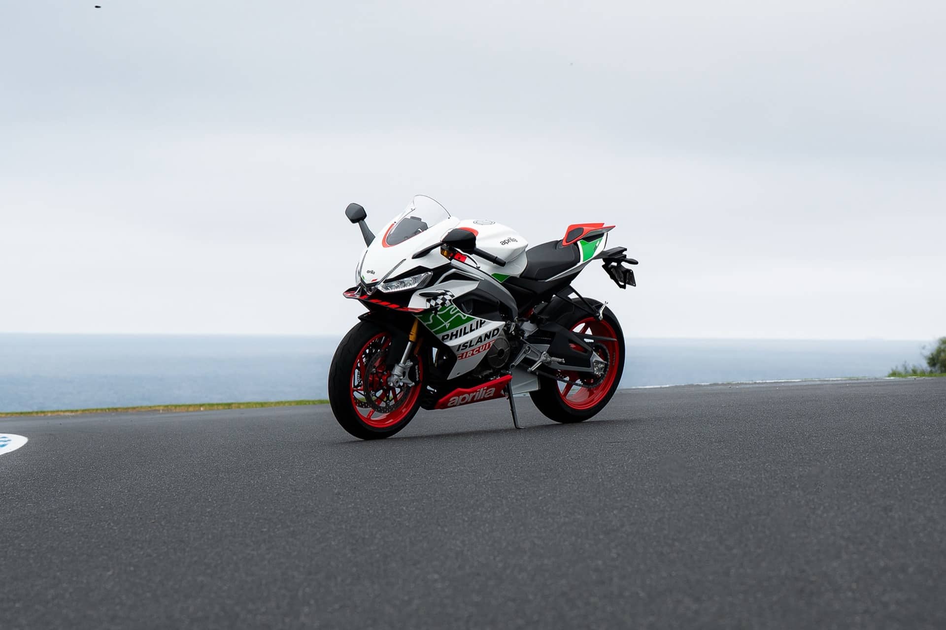 Aprilia pays its particular tribute to Phillip Island with a limited series of the RS 660