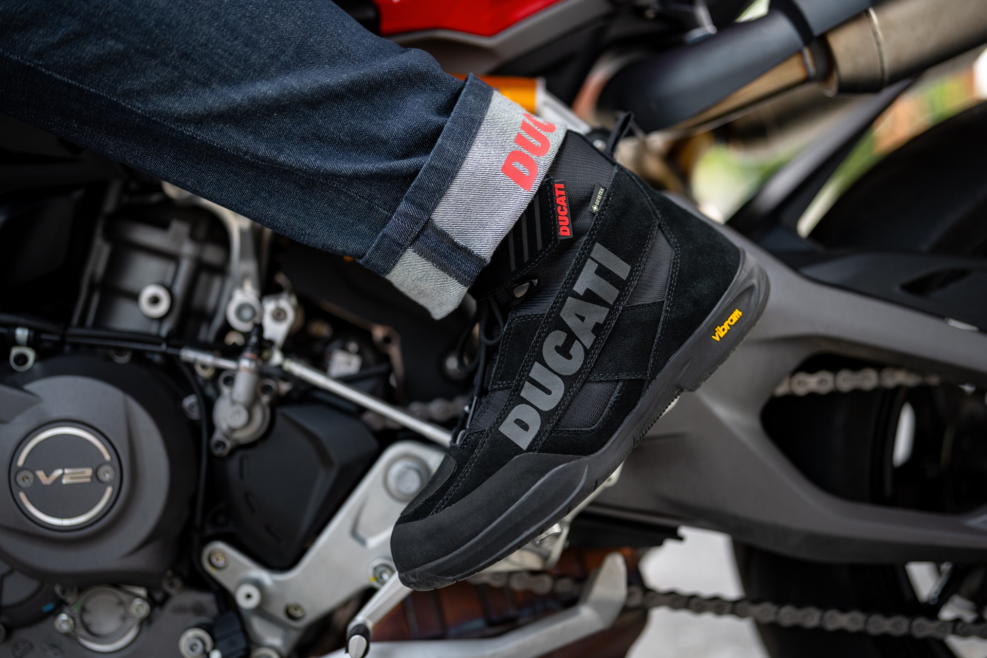 Ducati presents its range of technical boots manufactured by Held exclusively for the brand