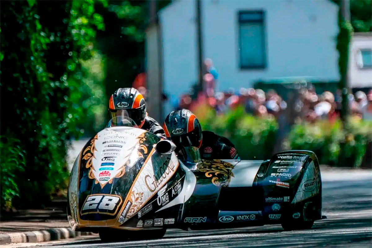 After his accident and that of the Crowe brothers, the sidecar category of the last TT was suspended
